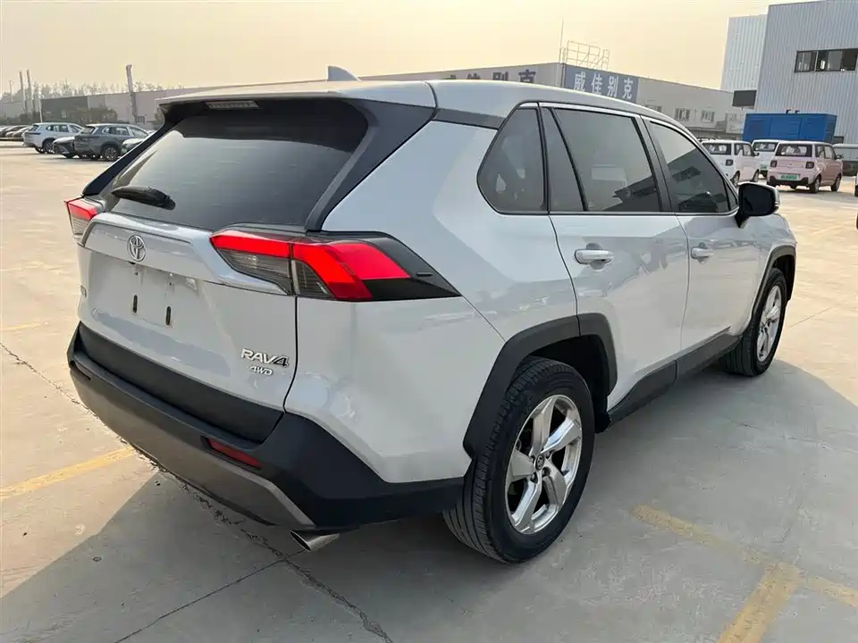 Toyota RAV4 Rongfang