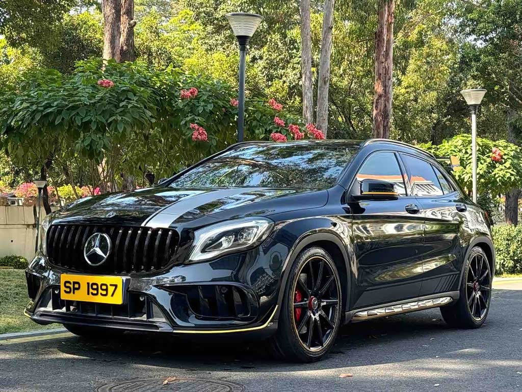 Mercedes-Benz GLA AMG