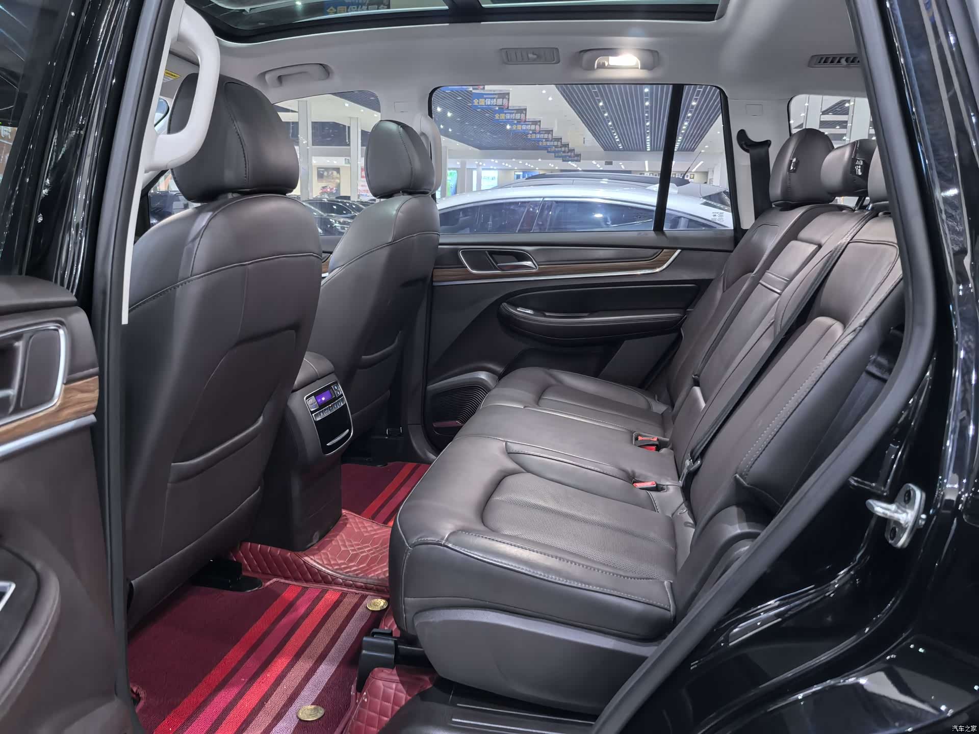 Roewe RX8, 2021 все фото