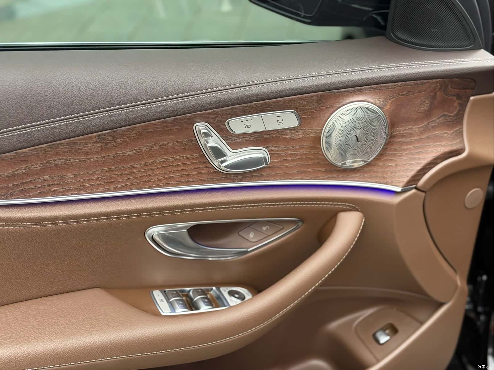 Mercedes-Benz E-Class, 2022 10