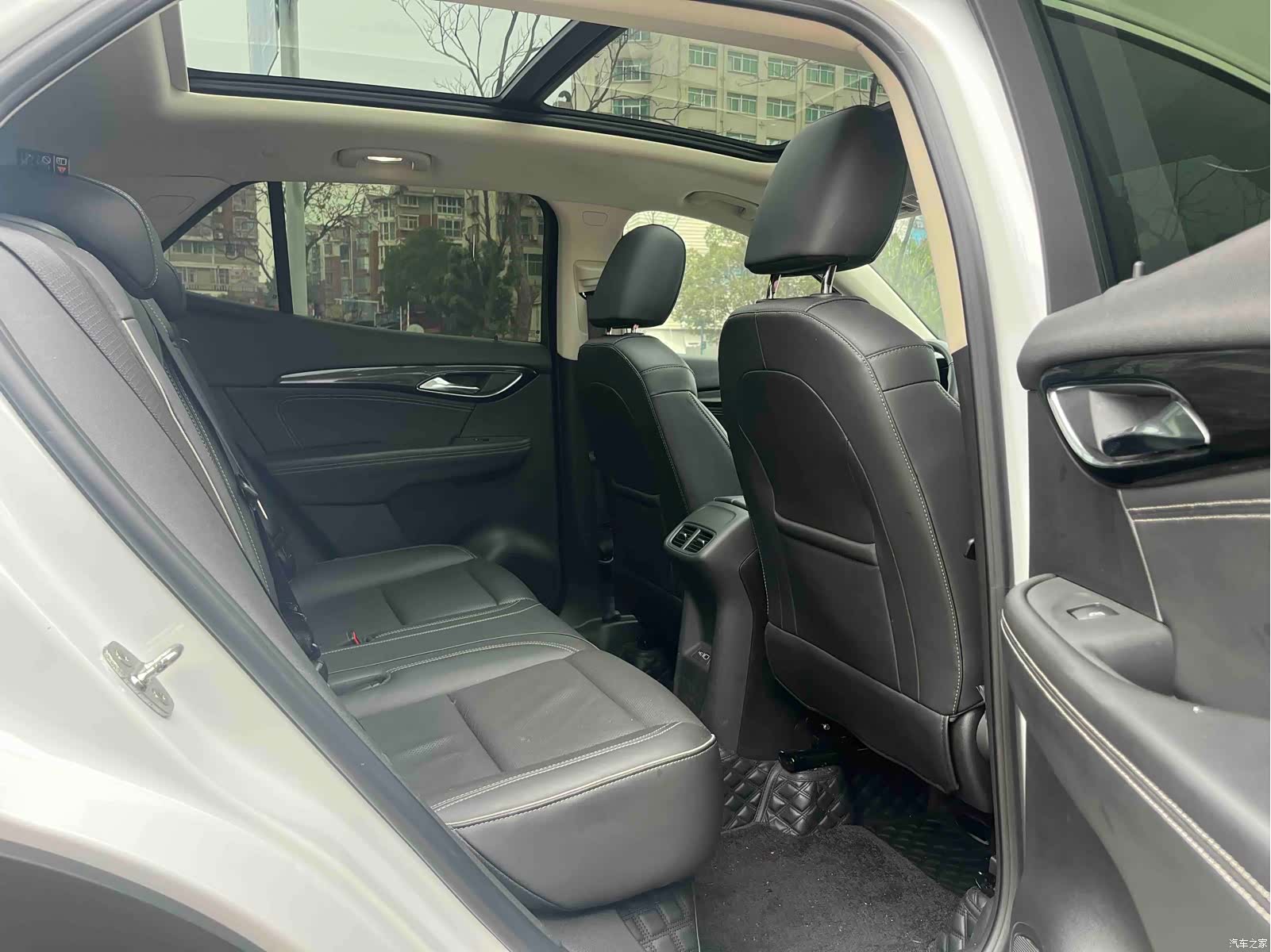 Buick Envision, 2022 9