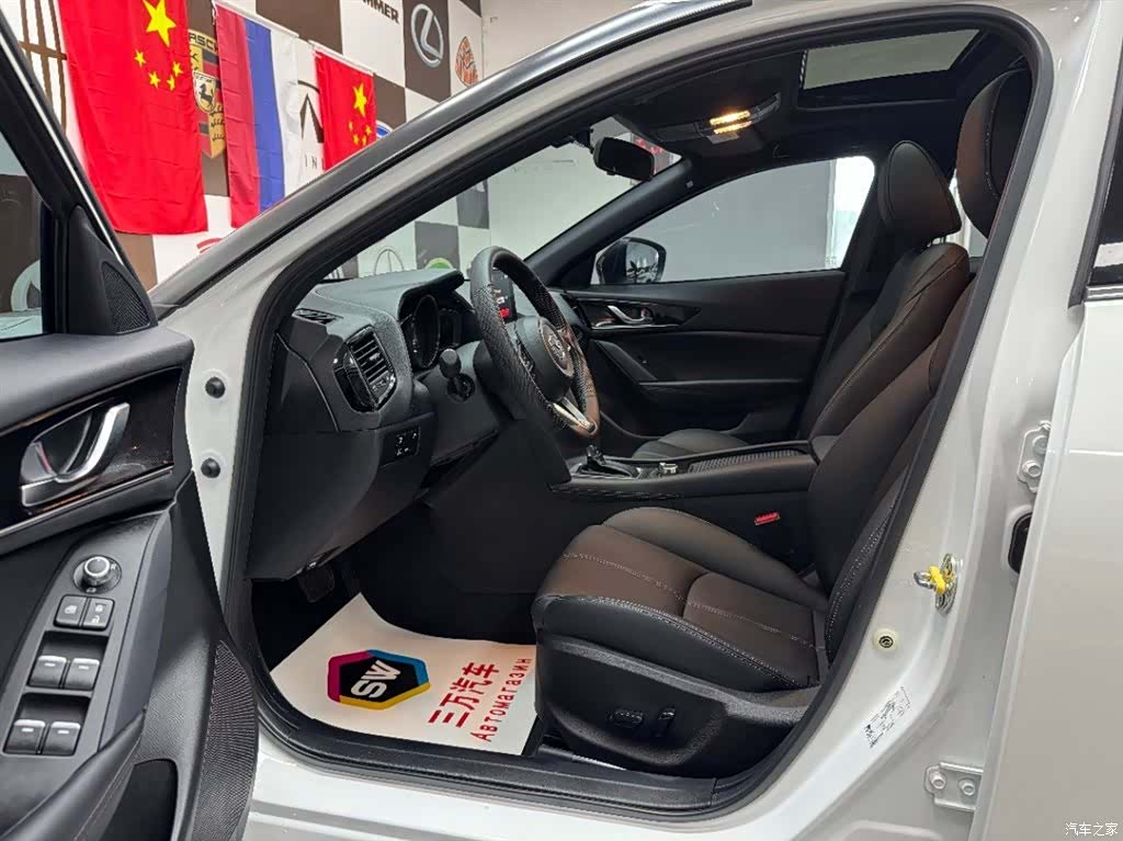 Mazda CX-4, 2023 9