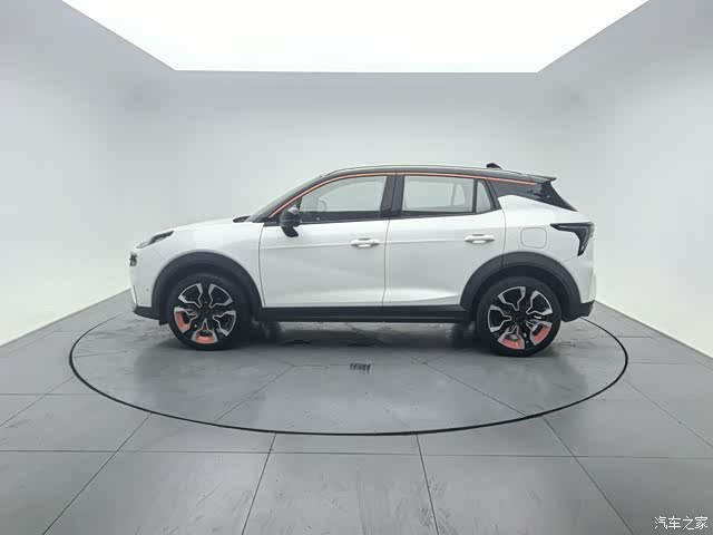 Lynk & Co 02, 2021 все фото