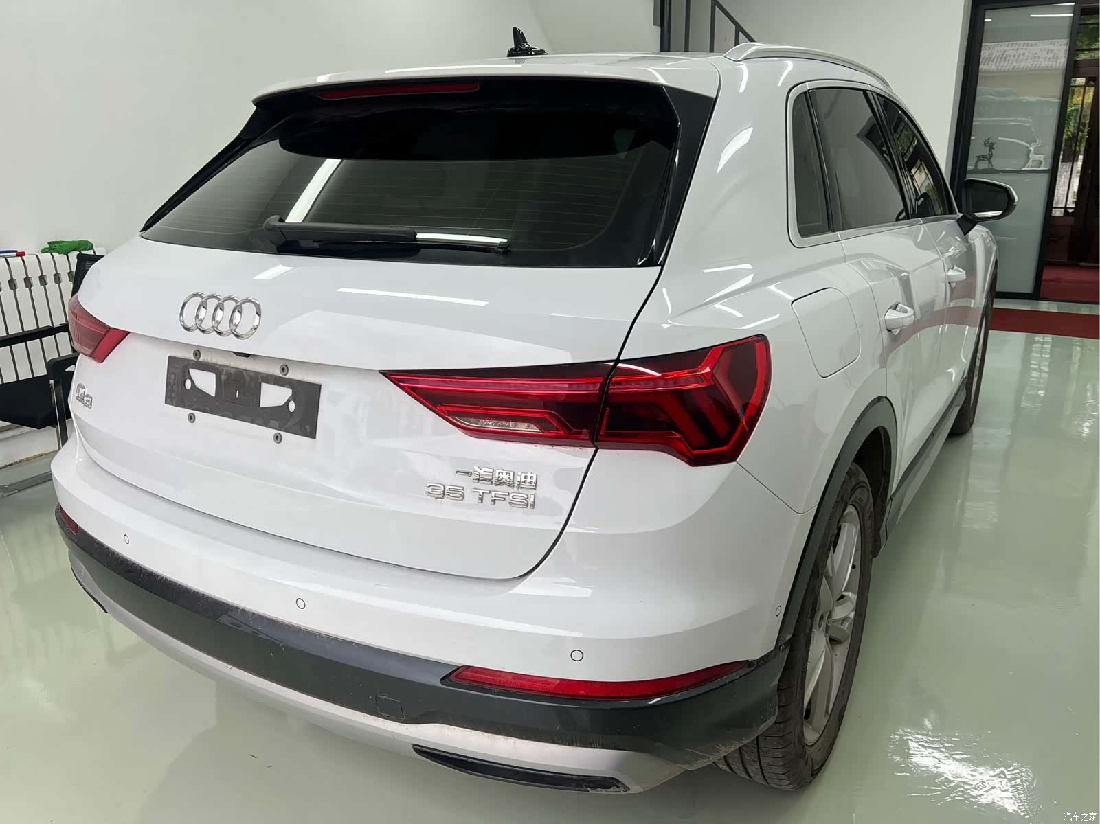Audi Q3, 2022 4