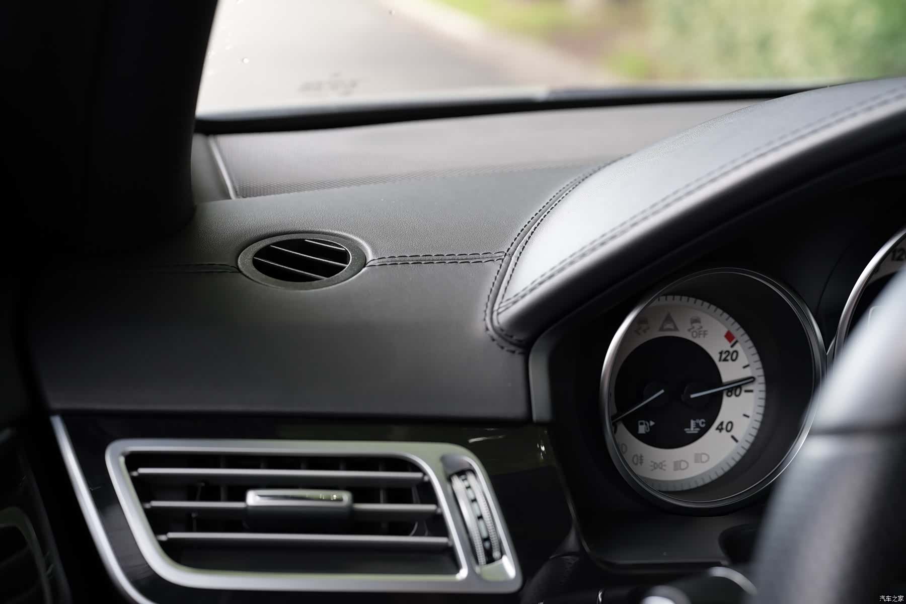 Mercedes-Benz E-Class, 2014 28