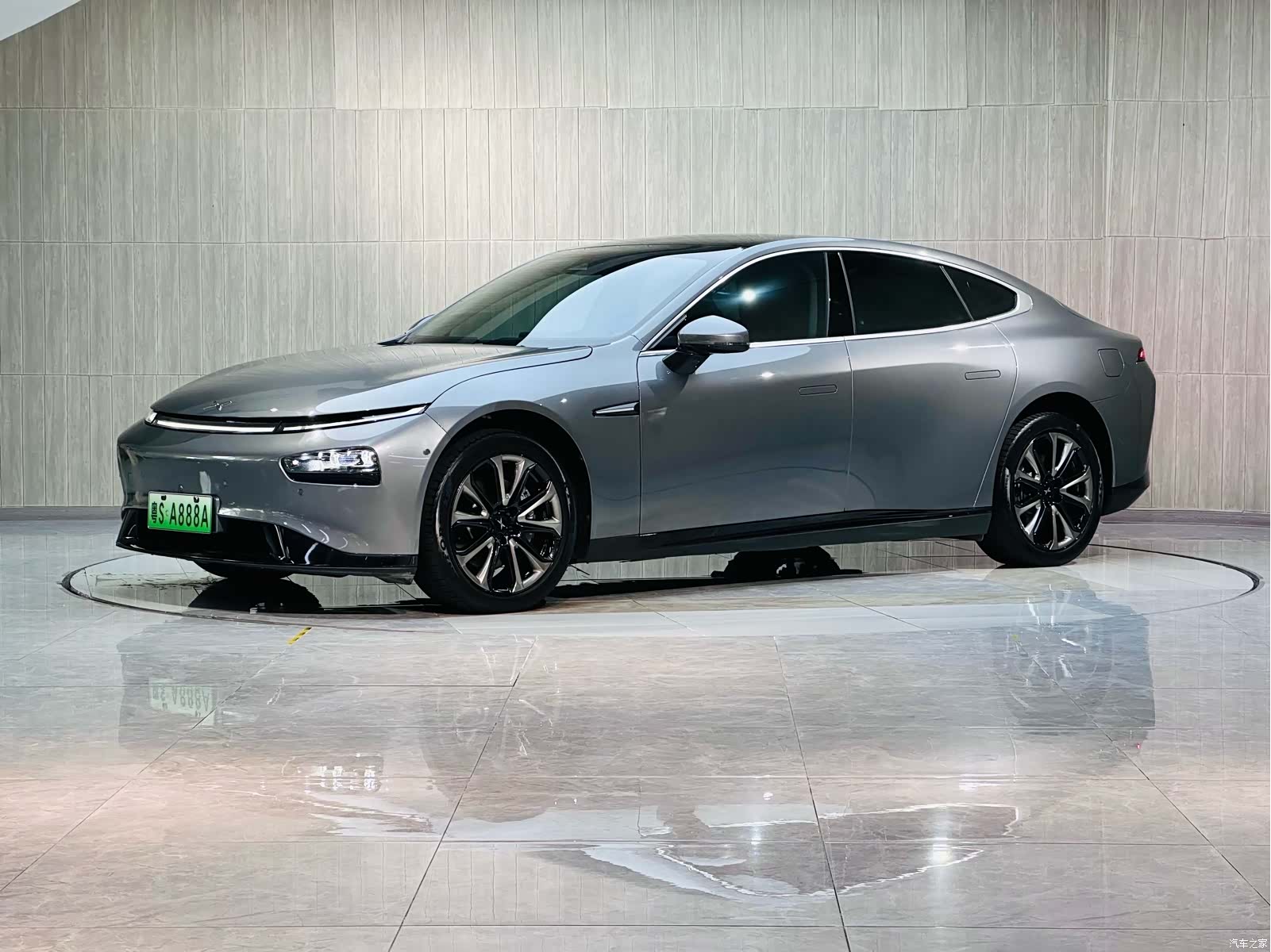 Xpeng P7, 2021 1