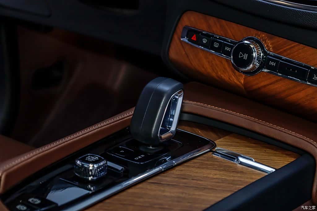 Volvo XC90, 2023 14