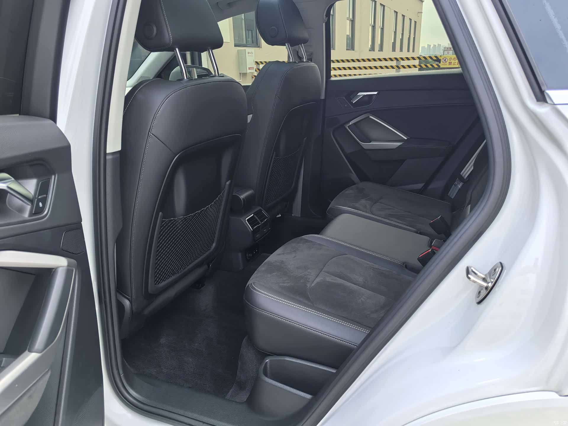 Audi Q3, 2022 все фото