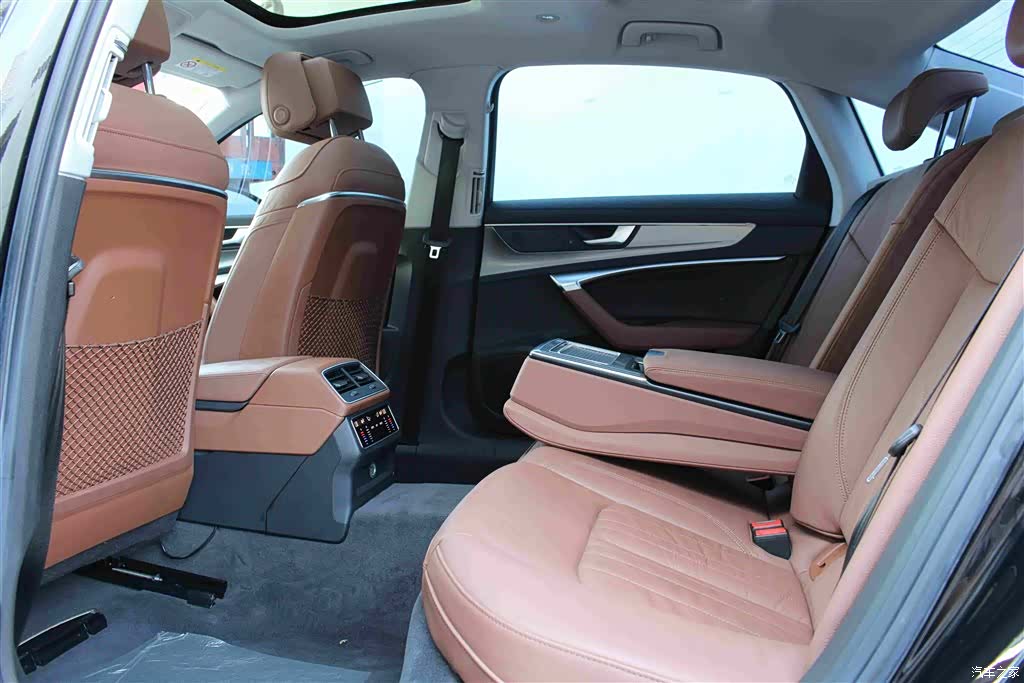 Audi A6L, 2019 11