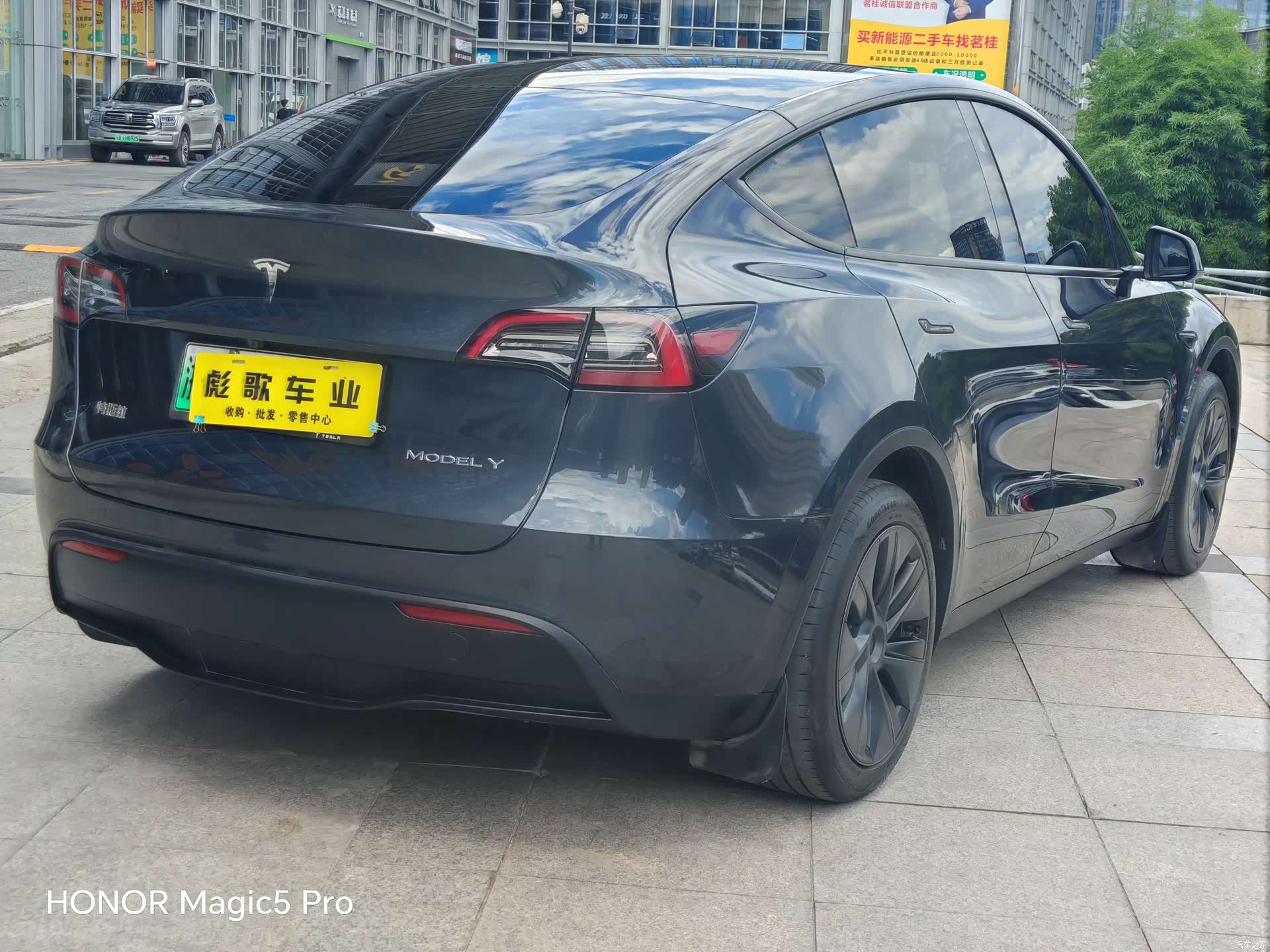 Tesla Model Y, 2024 все фото