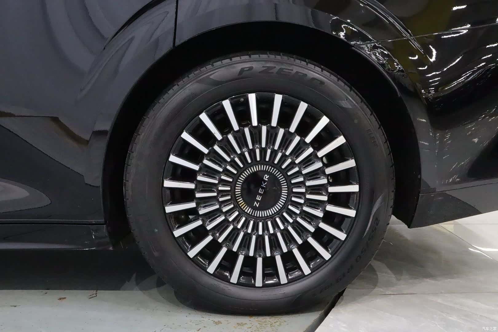 Zeekr 009, 2024 19
