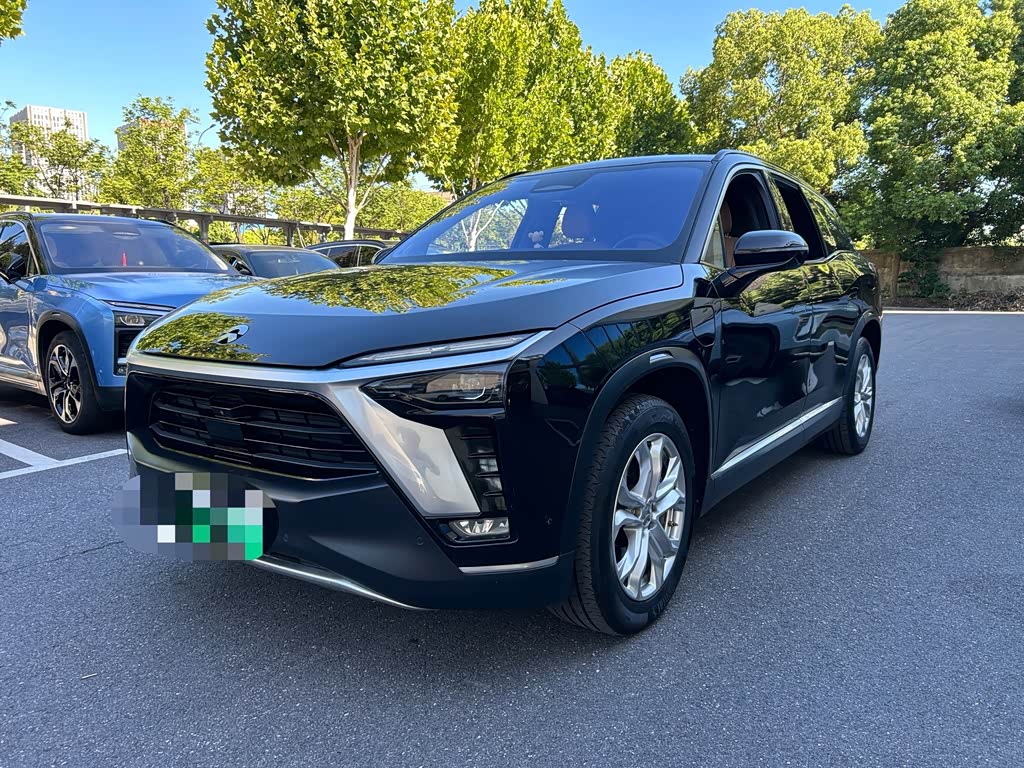 NIO ES8 2020 415KM мест
