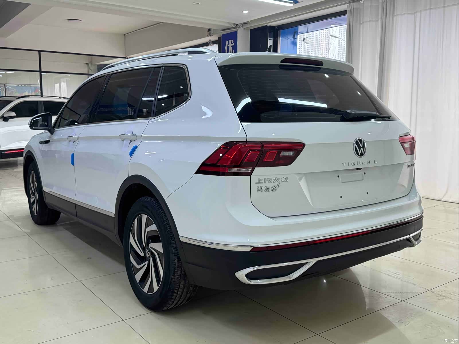 Volkswagen Tiguan L, 2022 4
