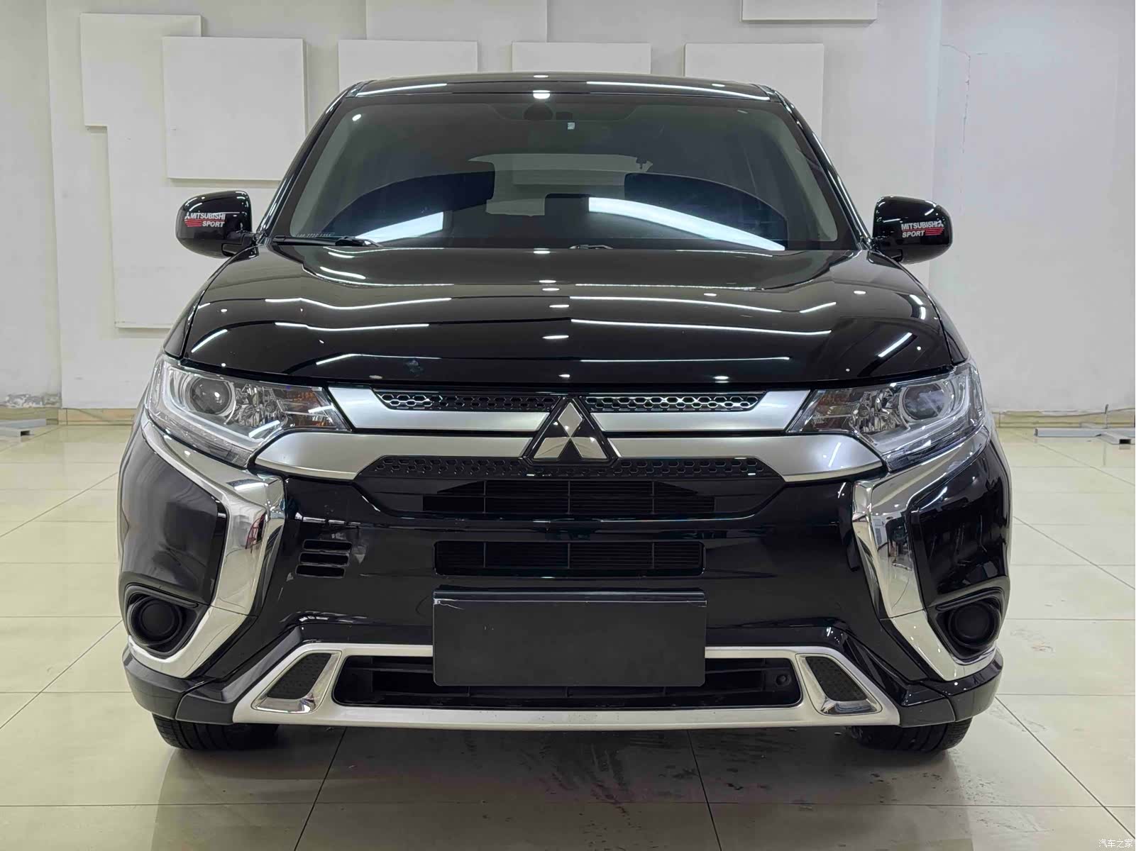 Mitsubishi Outlander, 2022 2