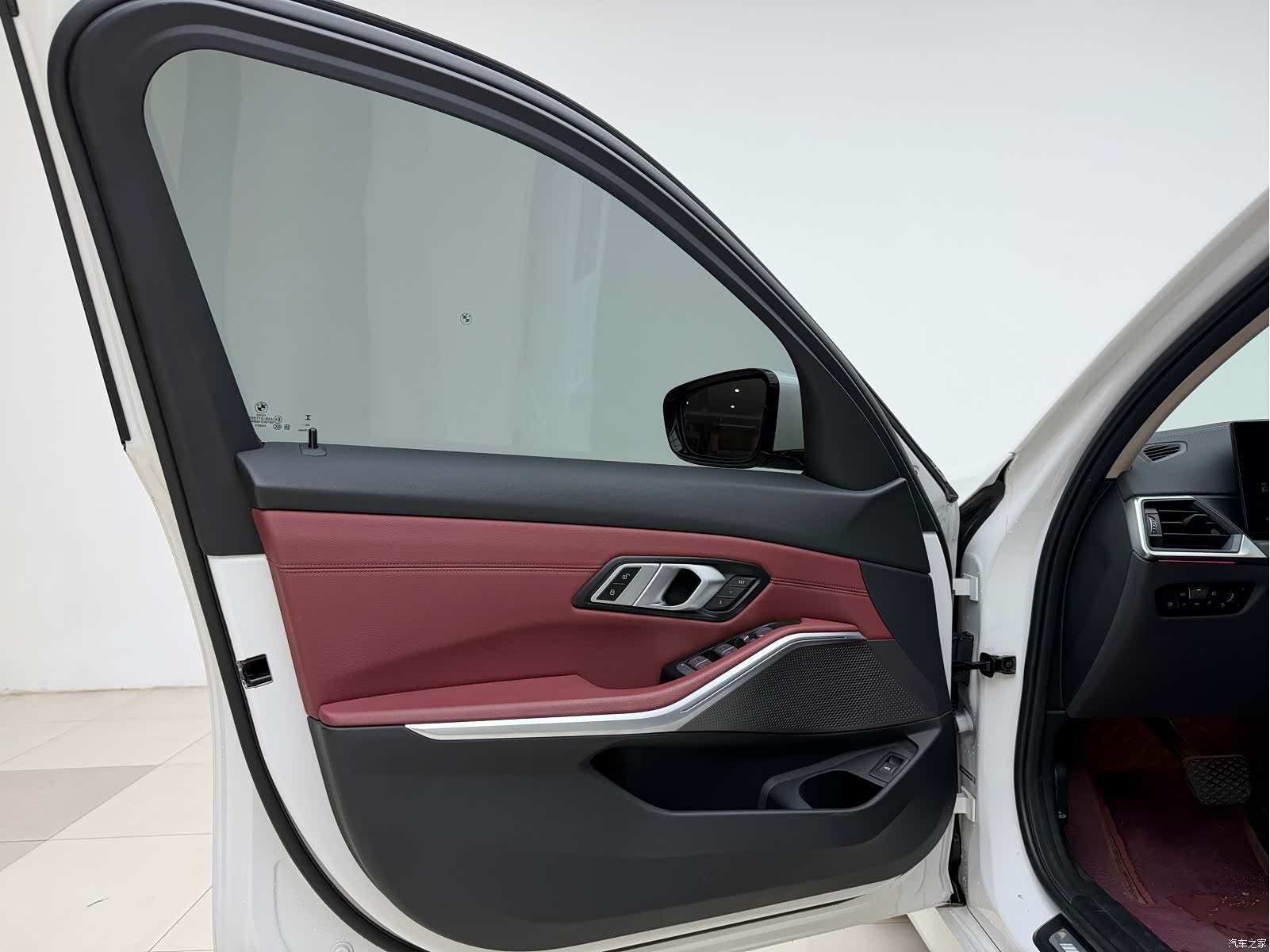 BMW 3 Series, 2023 7