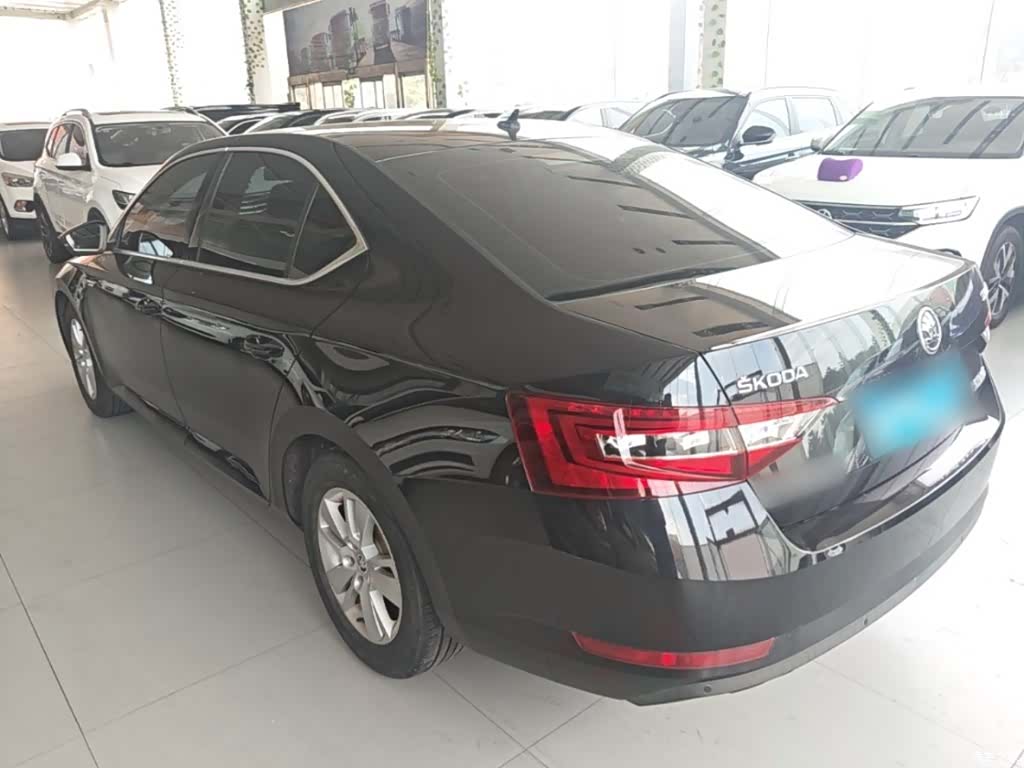 Skoda Superb, 2018 все фото