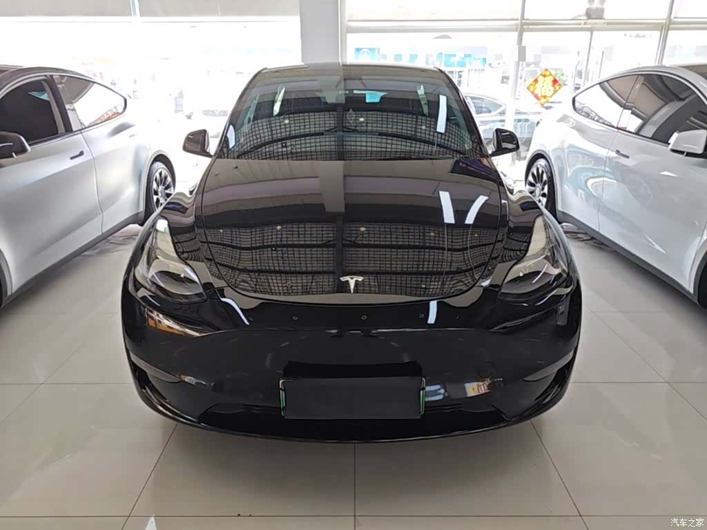 Tesla Model Y, 2021 3