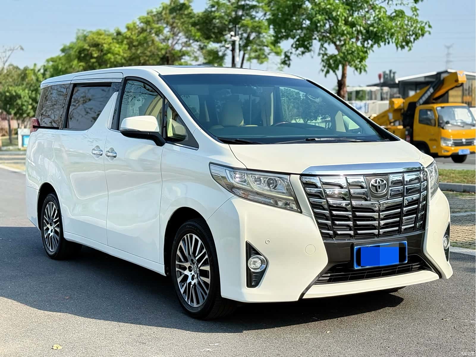 Toyota Alphard, 2017 2