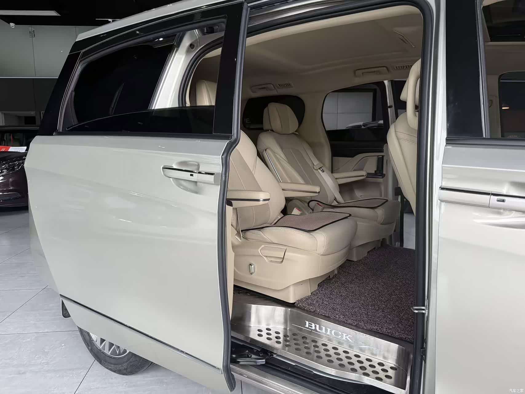 Buick GL8, 2022 7