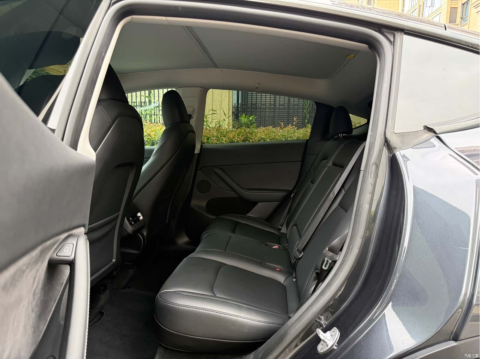 Tesla Model Y, 2025 9