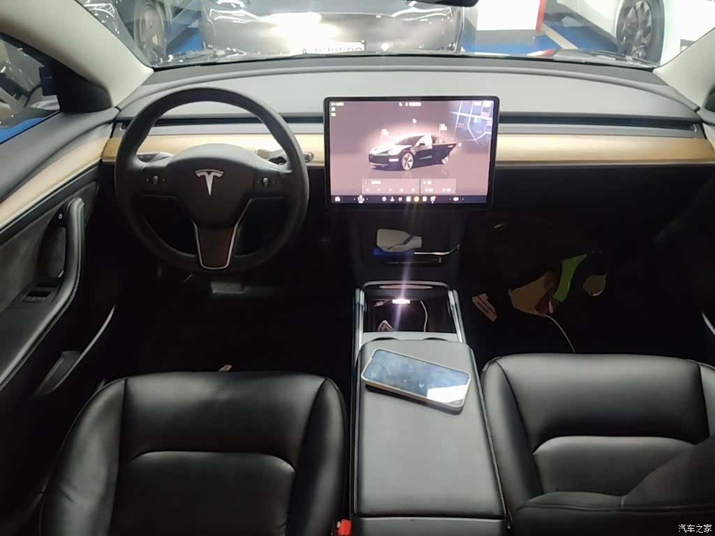 Tesla Model 3, 2022 10
