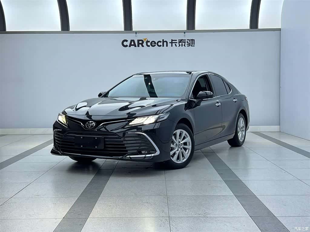 Toyota Camry, 2023 1