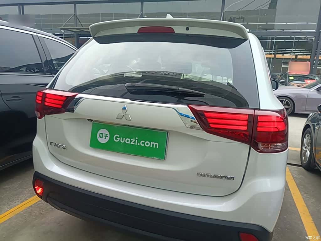 Mitsubishi Outlander, 2018 6