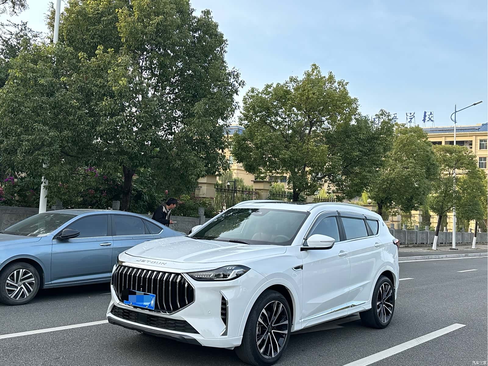 Jetour X70, 2023 1