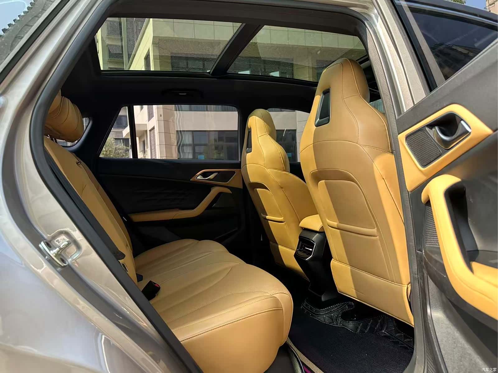 Roewe RX5, 2023 13