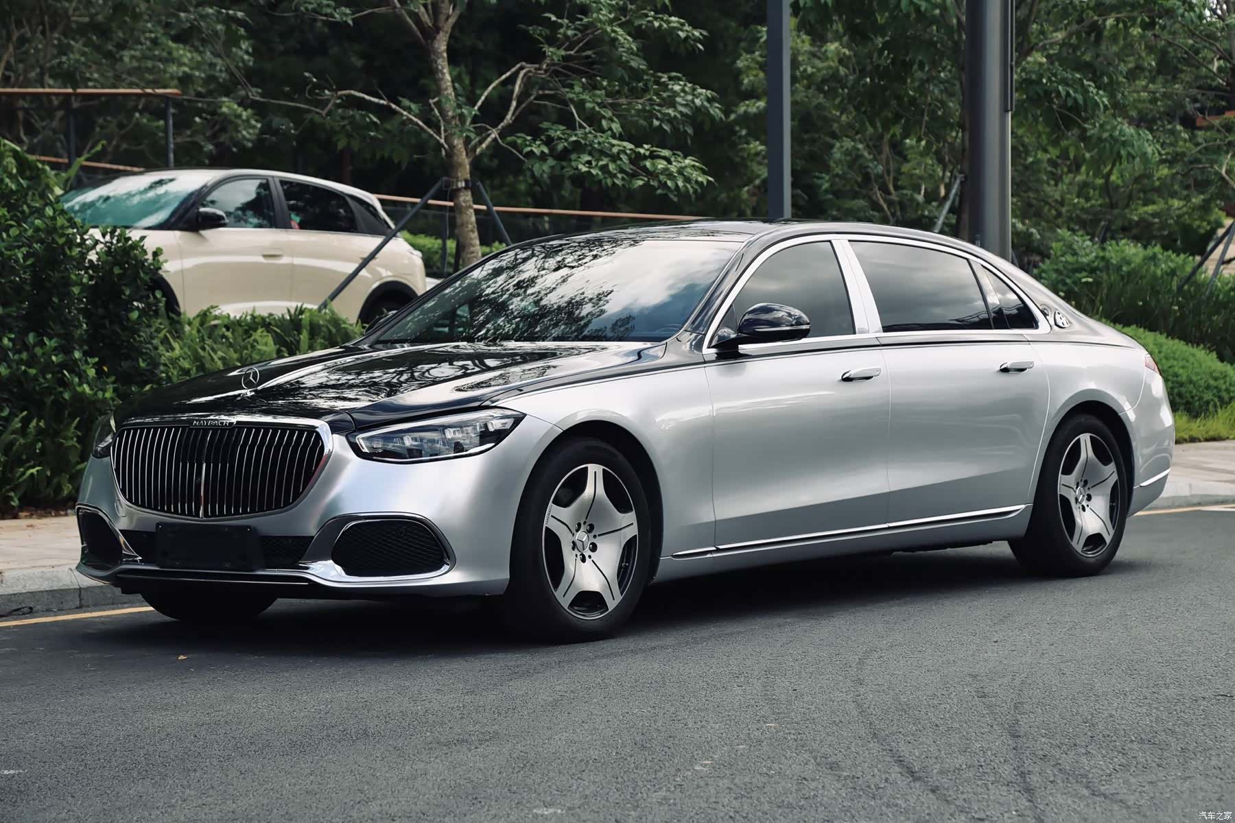 Maybach S-Class, 2021 1