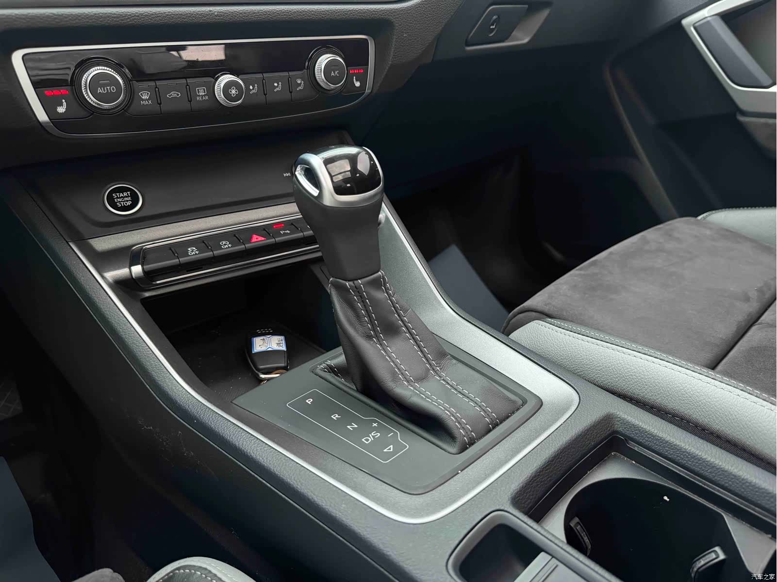 Audi Q3, 2021 13