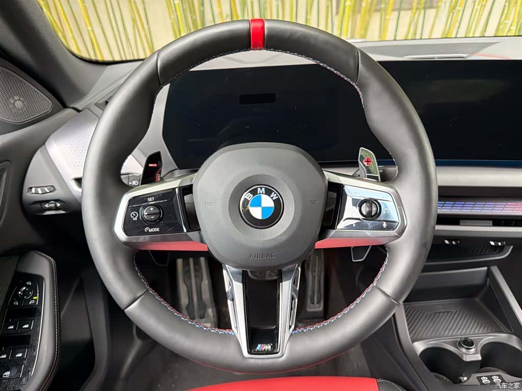 BMW M2, 2025 11