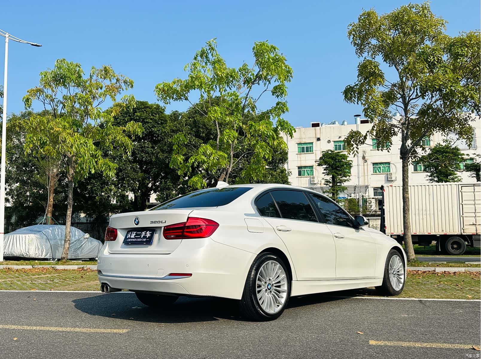 BMW 3 Series, 2018 все фото