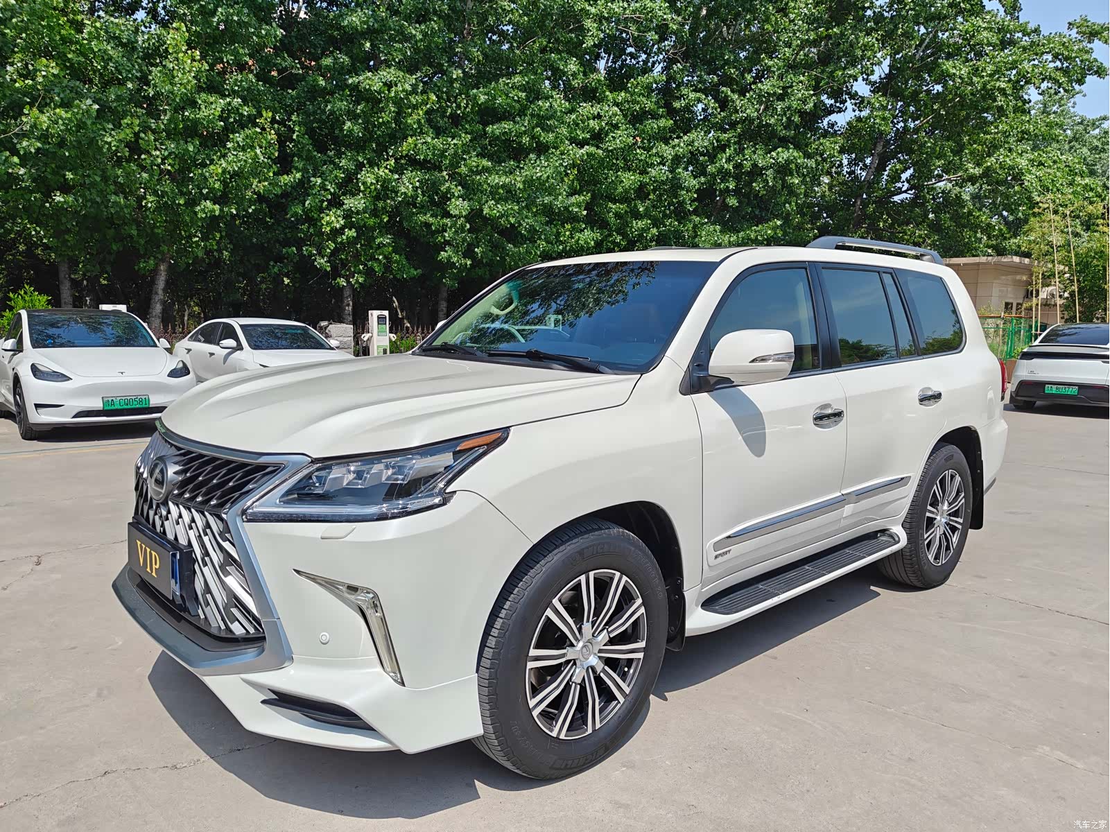 Lexus LX