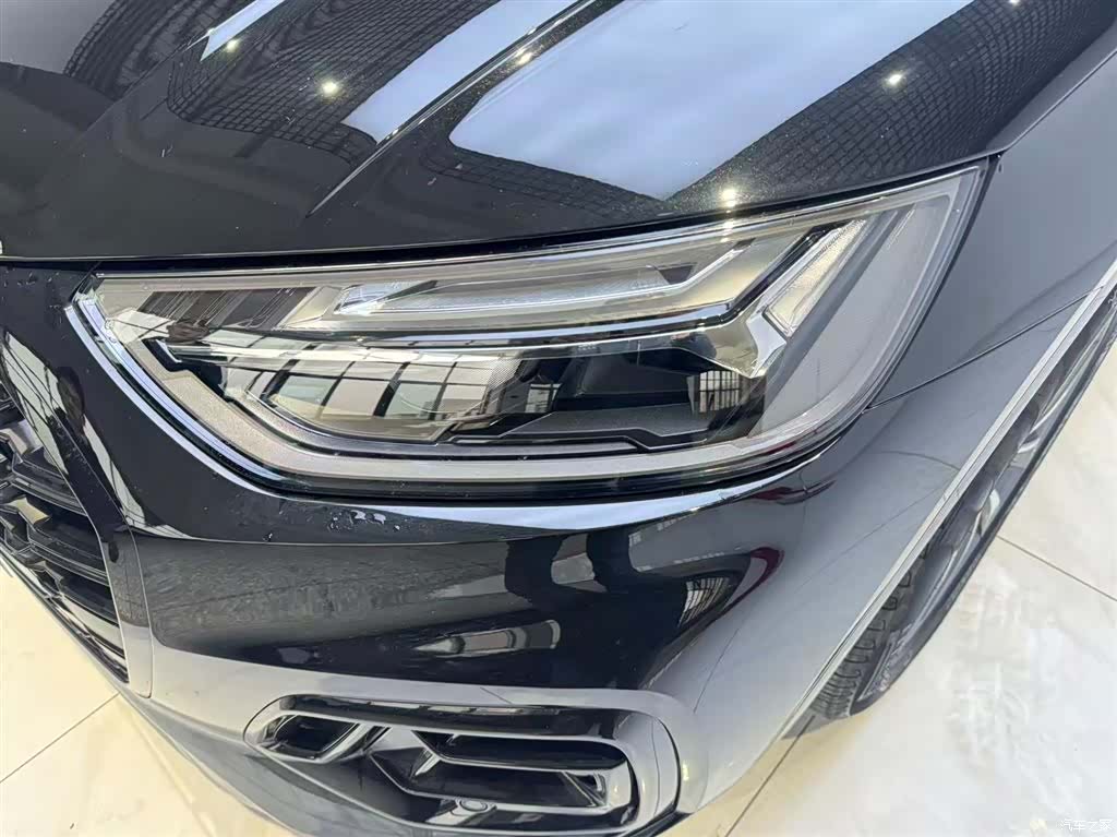 Audi Q5L, 2025 9