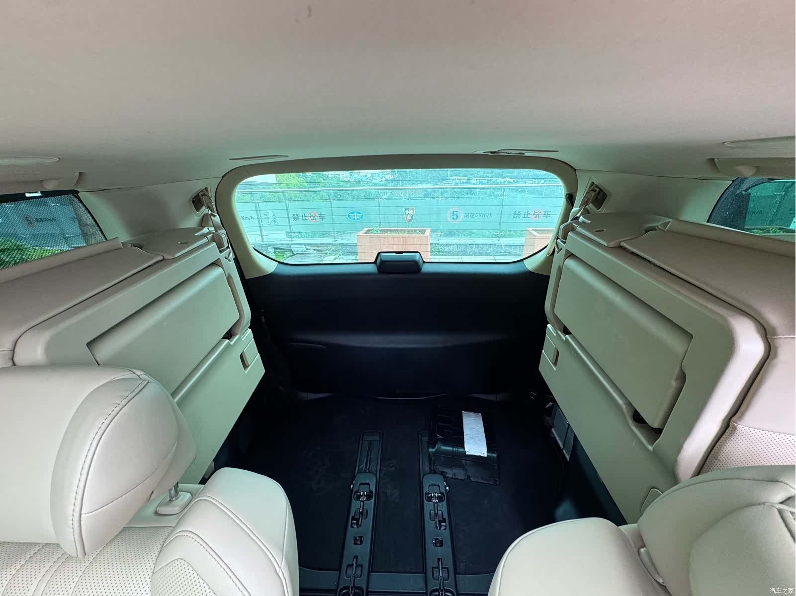 Toyota Alphard, 2022 14