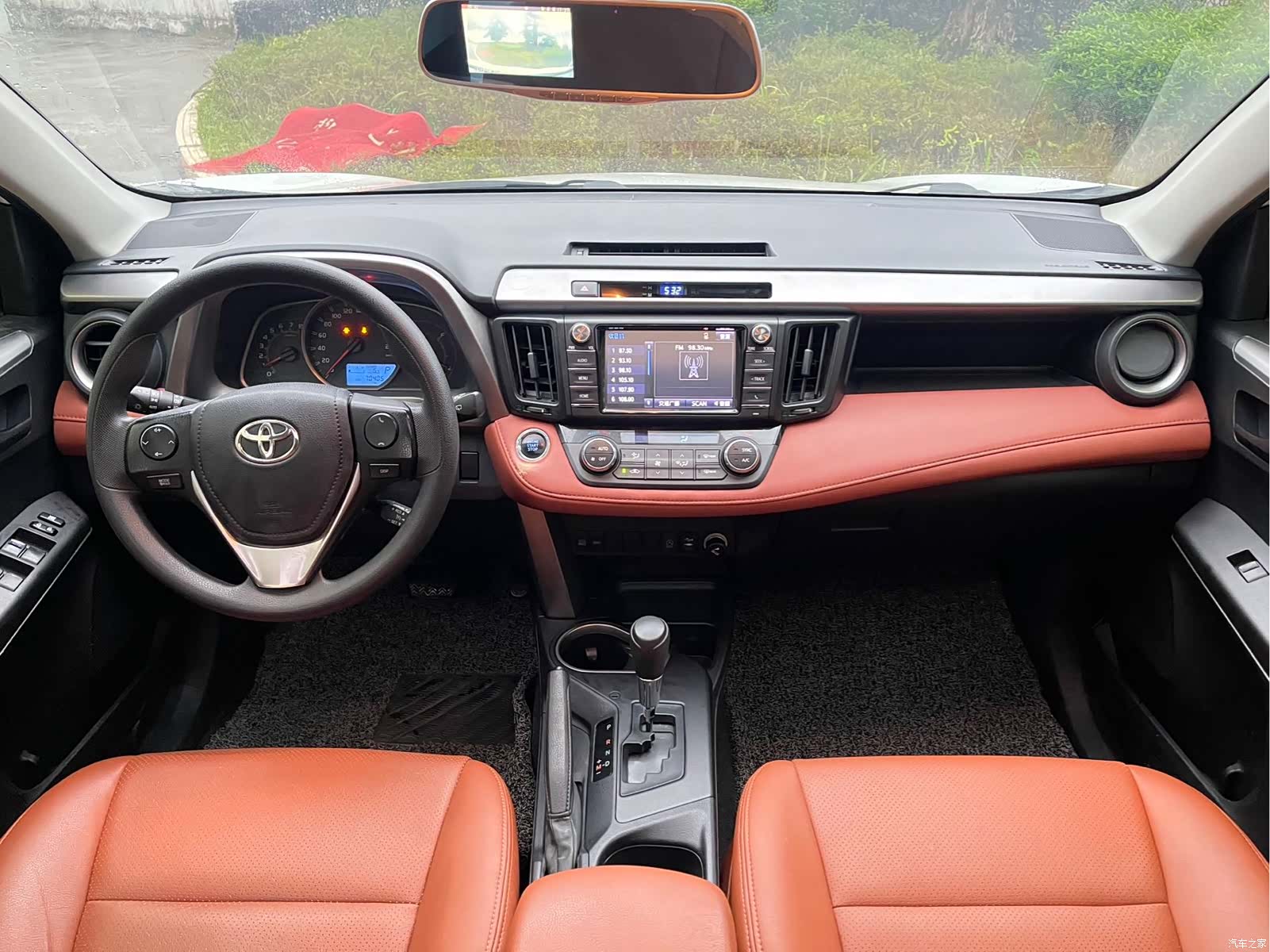 Toyota RAV4, 2017 18