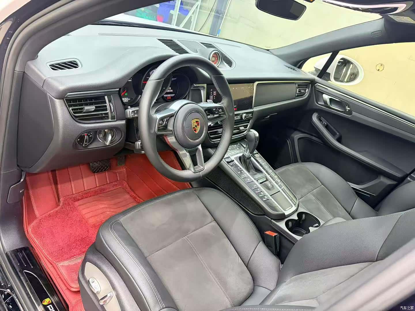 Porsche Macan, 2021 все фото