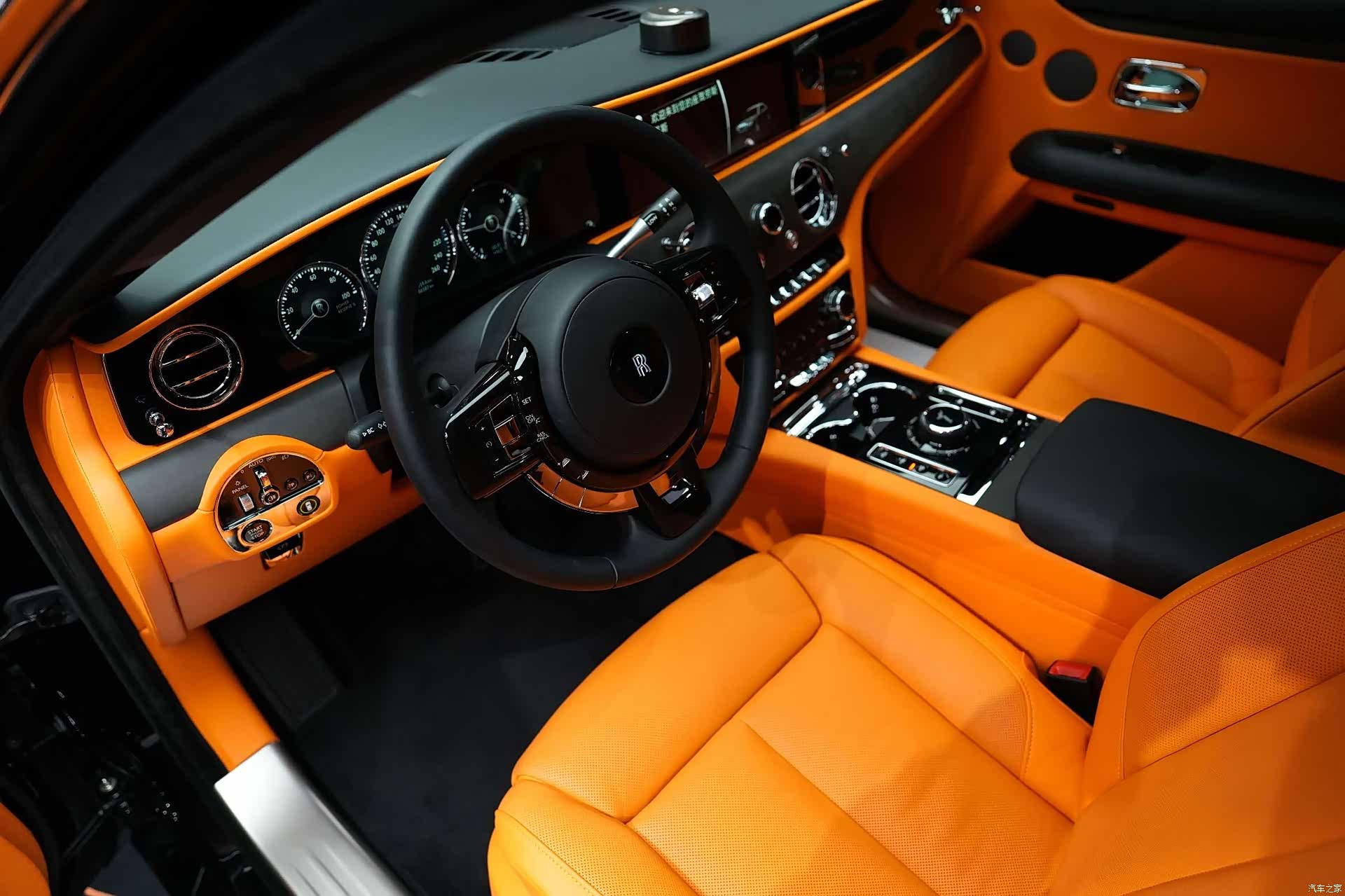 Rolls-Royce Ghost, 2025 13