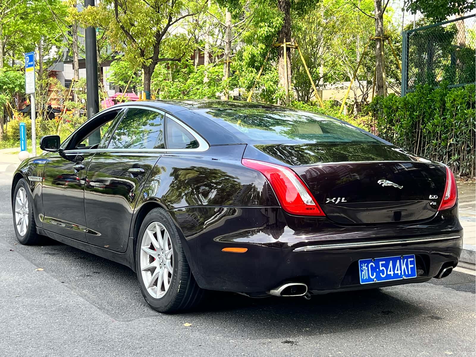 Jaguar XJ, 2011 7