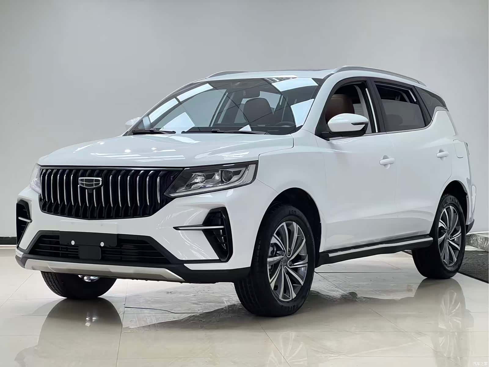 Geely X6, 2023 1