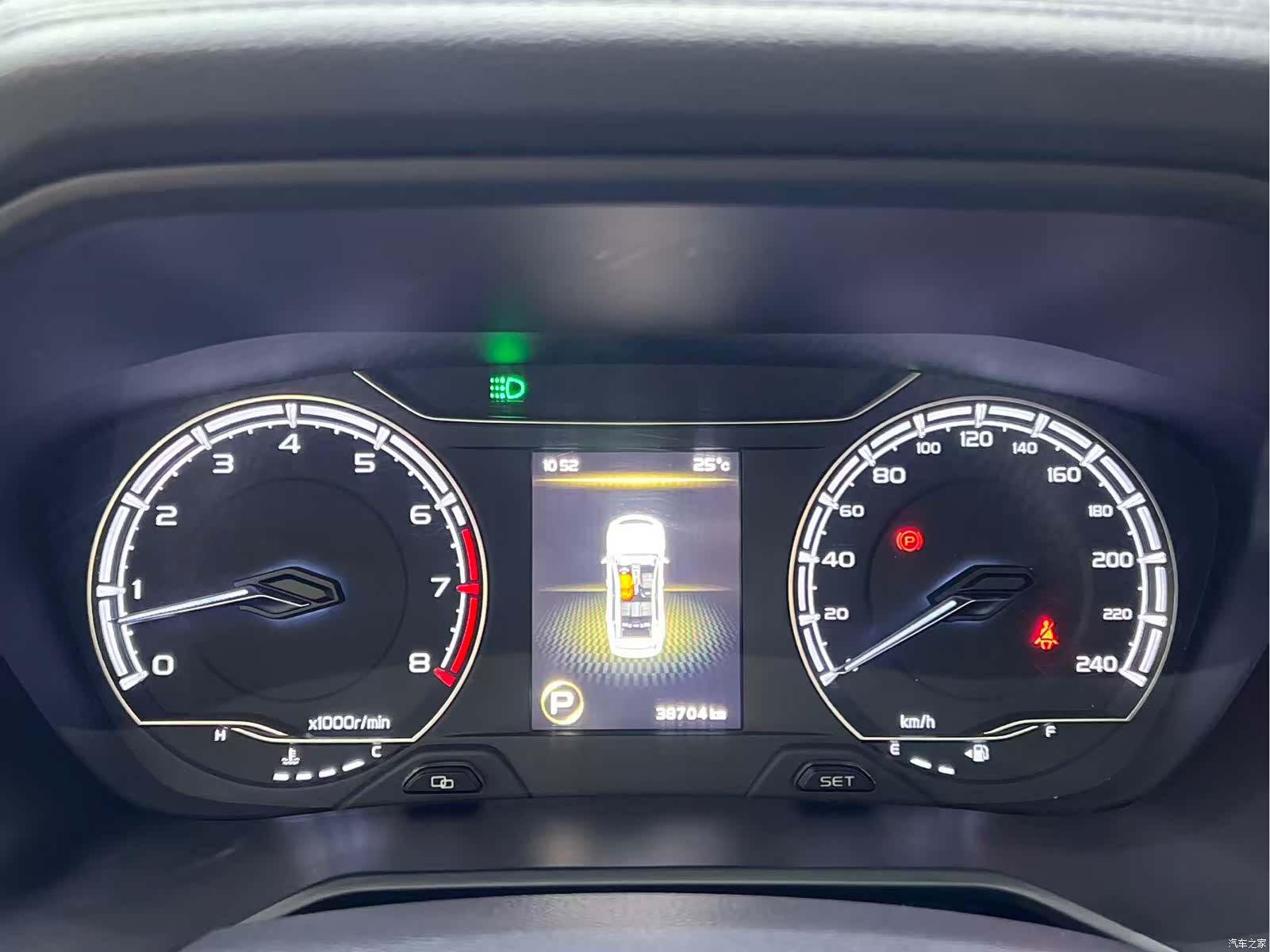 Geely X6, 2023 16