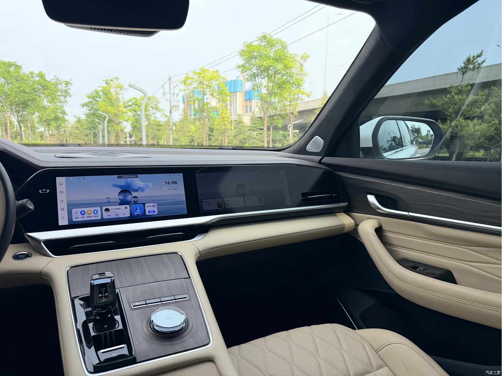 Geely Xingyue L, 2025 10