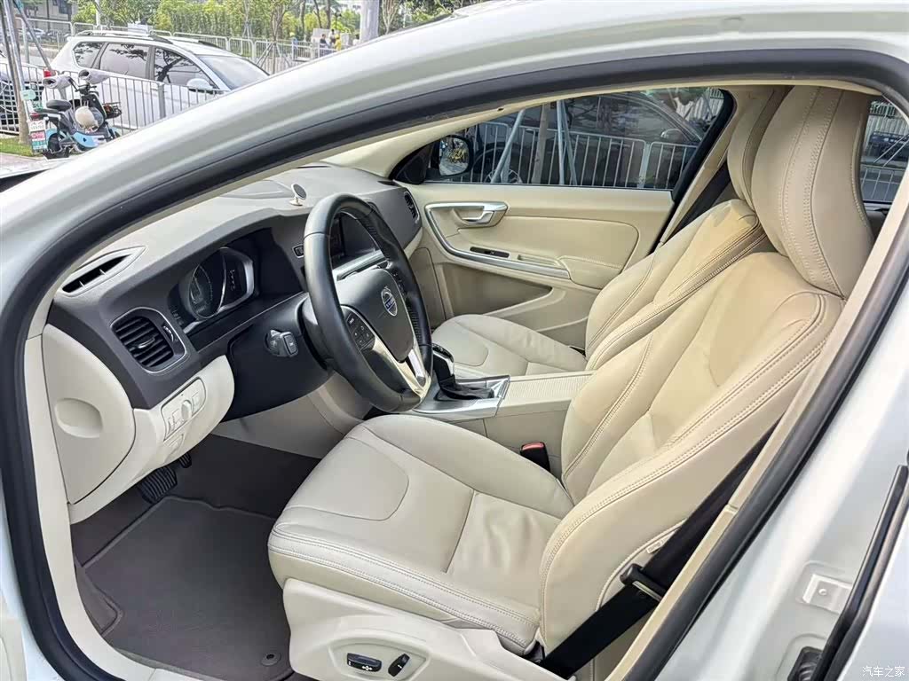 Volvo S60, 2014 12