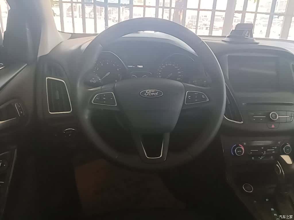 Ford Focus, 2017 11