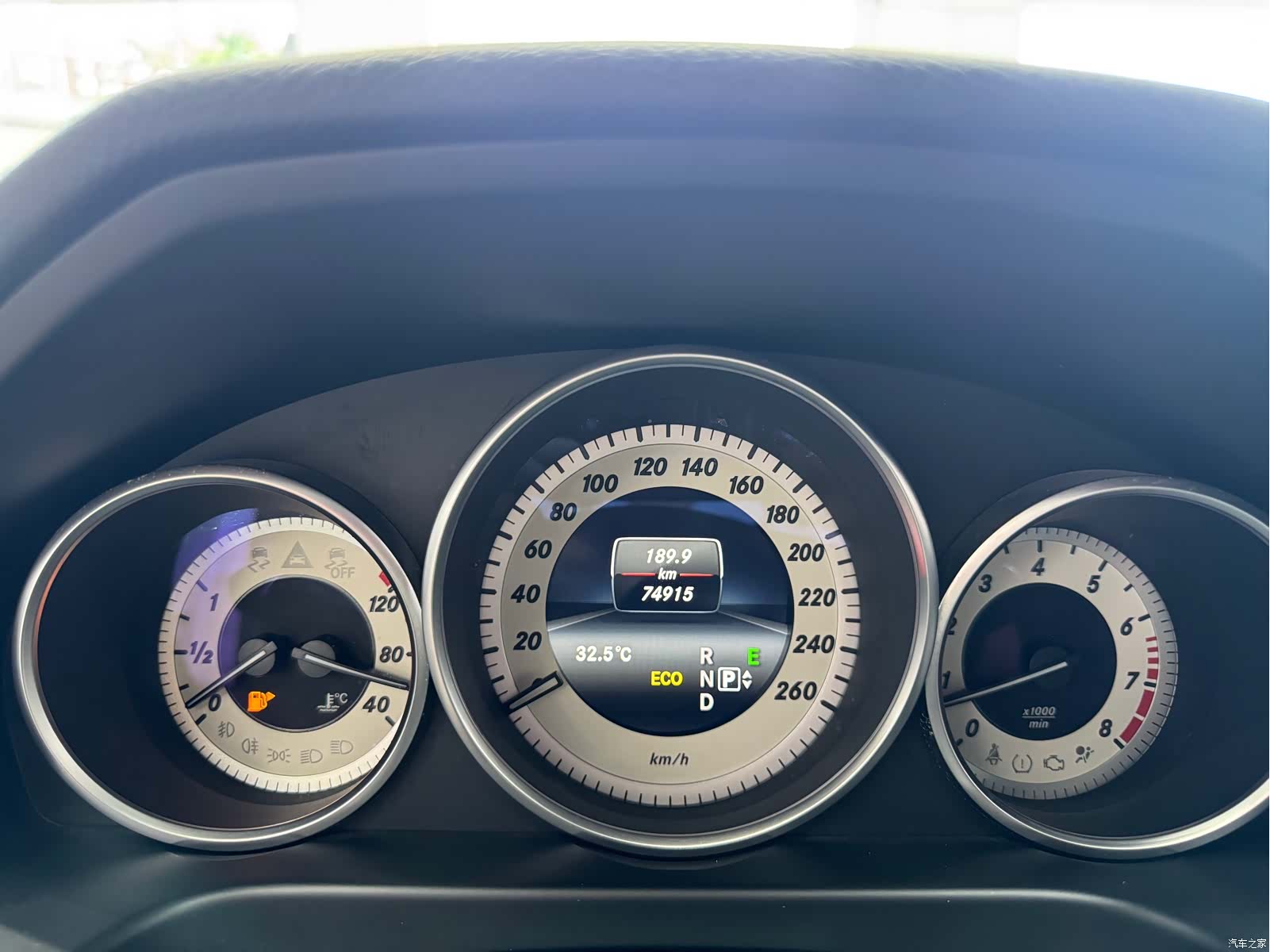 Mercedes-Benz E-Class, 2015 10