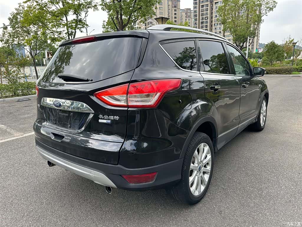 Ford Kuga, 2013 7