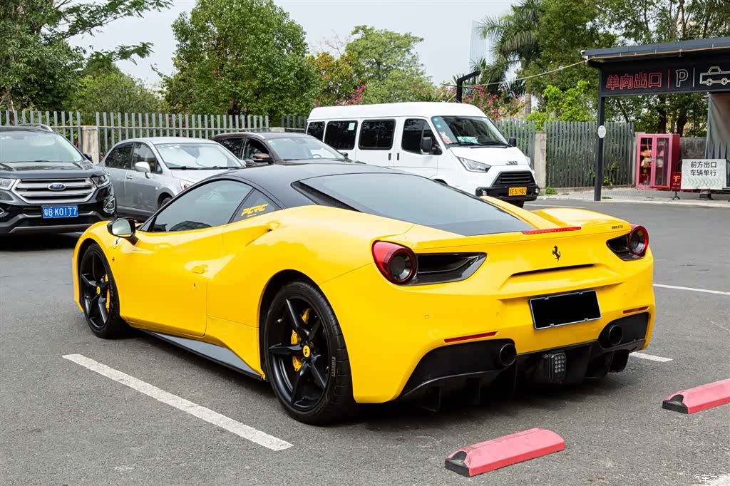 Ferrari 488, 2018 6