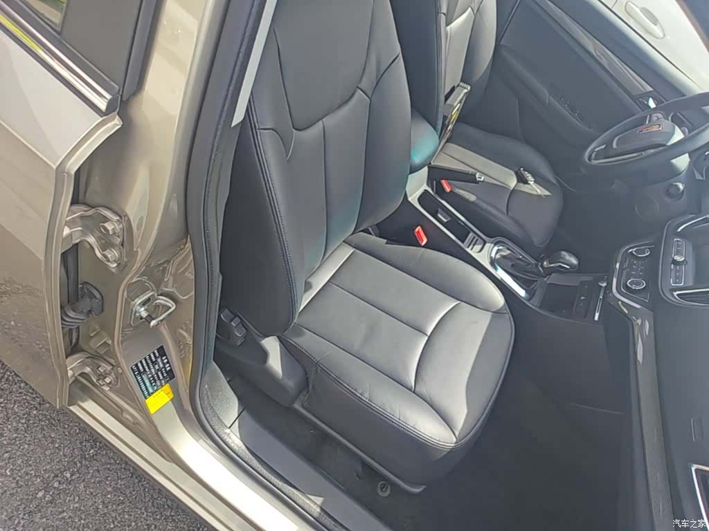 Roewe 360, 2017 25