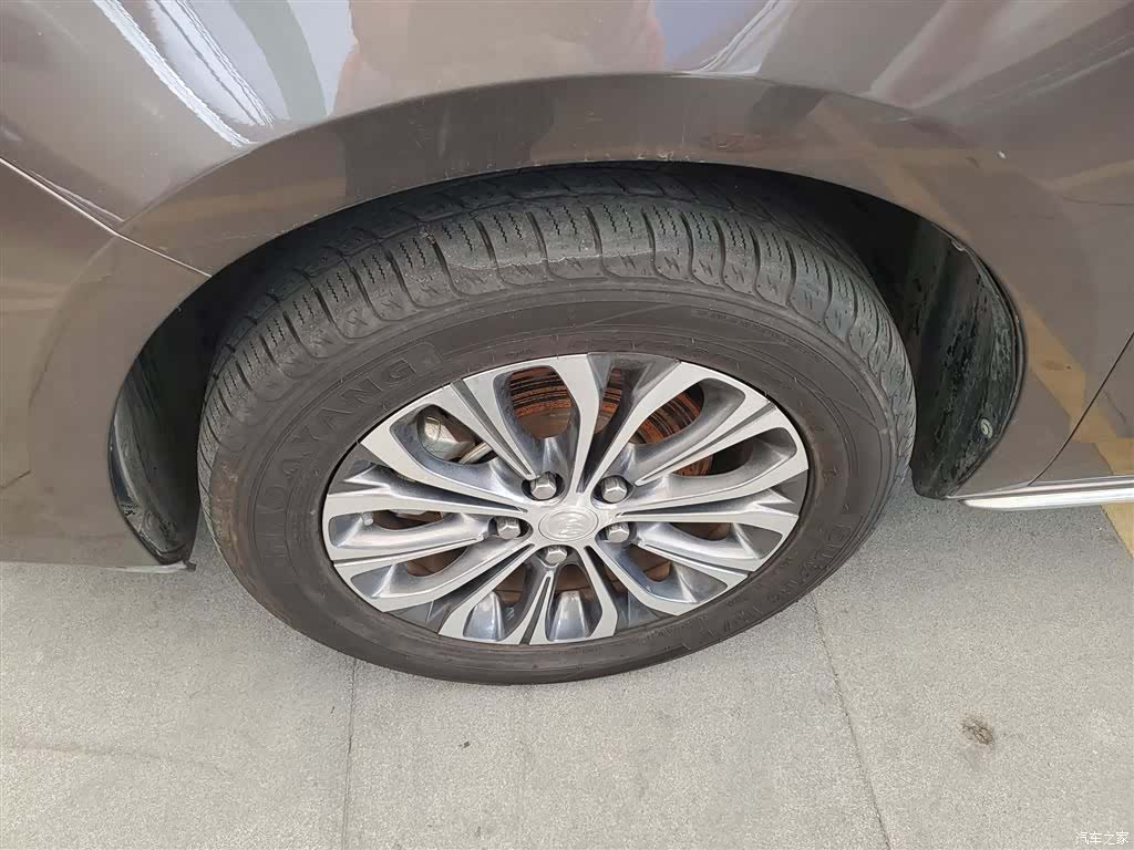 Buick GL8, 2023 25